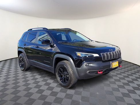 Used 2022 Jeep Cherokee Trailhawk w/ Comfort/Convenience Group AWD/4WD image 1
