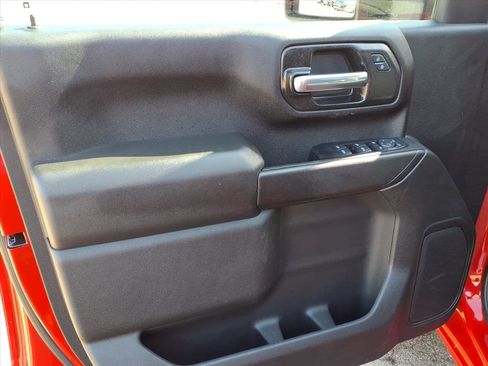 Certified 2025 Chevrolet Silverado 2500 Custom w/ Custom Value Package image 5