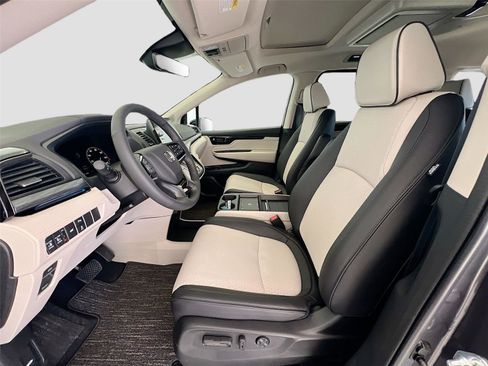 New 2026 Honda Odyssey Elite image 5