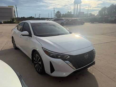 Used 2025 Nissan Sentra SV w/ SV Premium Package FWD image 4