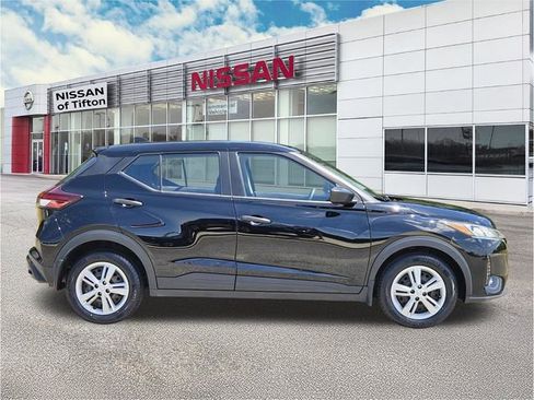 Certified 2023 Nissan Kicks S FWD image 3