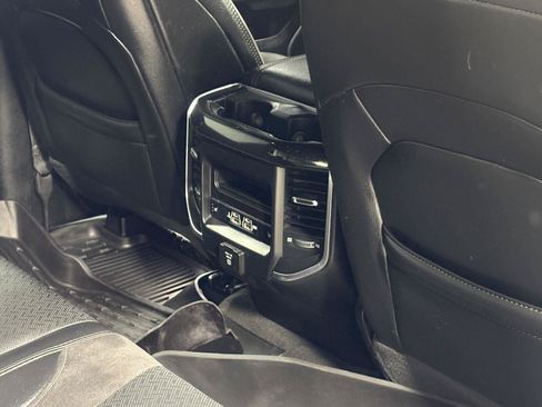 Used 2020 RAM 1500 Laramie AWD/4WD image 9