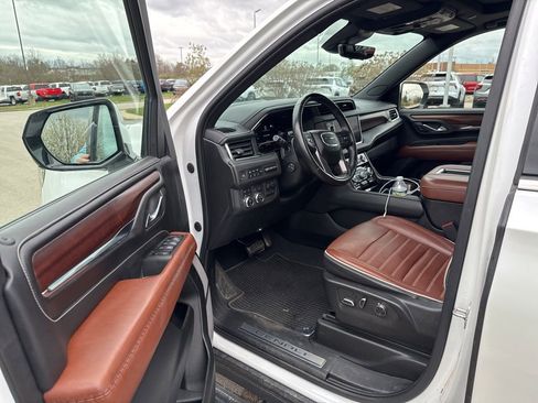 Used 2023 GMC Yukon Denali Ultimate image 5