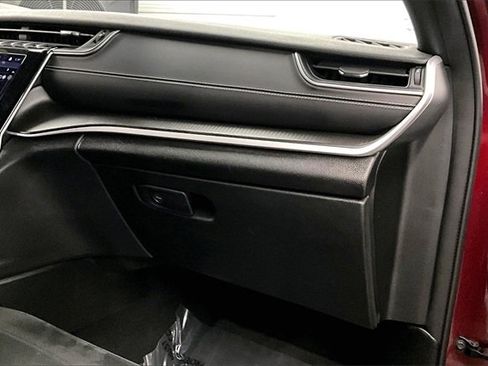 Used 2024 Jeep Grand Cherokee Altitude image 15