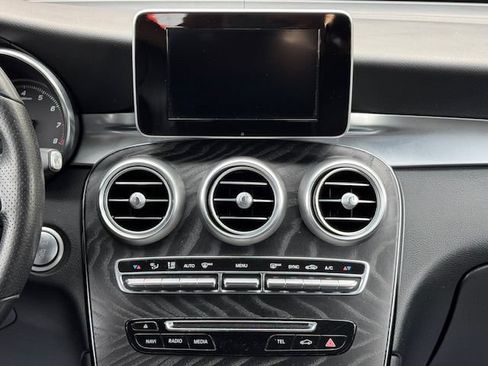 Used 2017 Mercedes-Benz GLC 300 4MATIC image 25