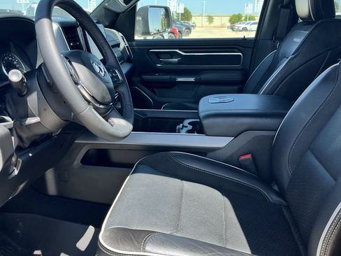 Used 2025 RAM 1500 Laramie w/ Sport Appearance Package AWD/4WD image 10