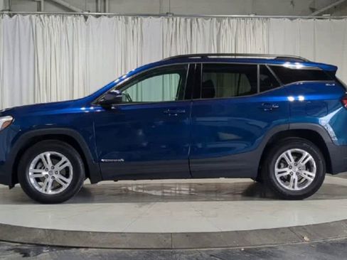 Used 2020 GMC Terrain SLE w/ Driver Convenience Package FWD image 6