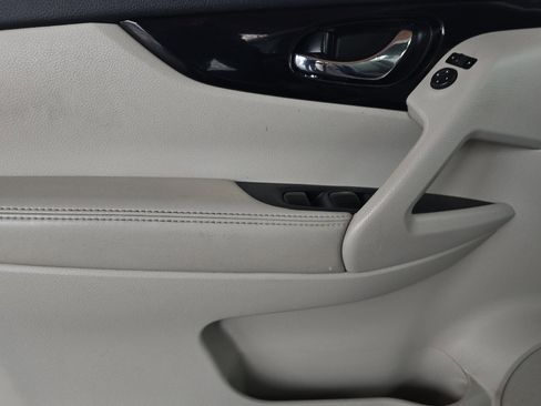 Used 2017 Nissan Rogue Sport SV image 12