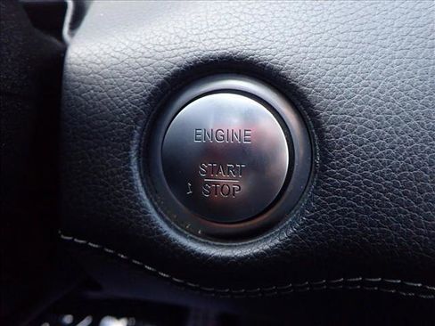 Used 2017 Mercedes-Benz S 550 Cabriolet image 21