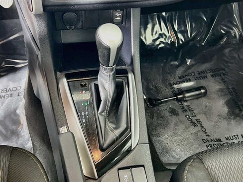 Used 2018 Toyota Corolla LE FWD image 17