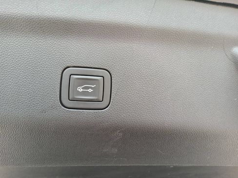 Used 2025 Cadillac Escalade ESV Sport Platinum AWD/4WD image 31
