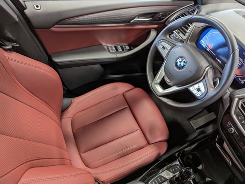 Used 2024 BMW X3 xDrive30i w/ Premium Package w/ZPA image 9