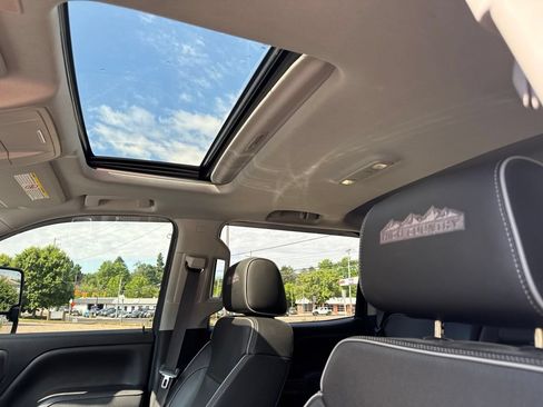 Used 2019 Chevrolet Silverado 2500 High Country AWD/4WD image 27
