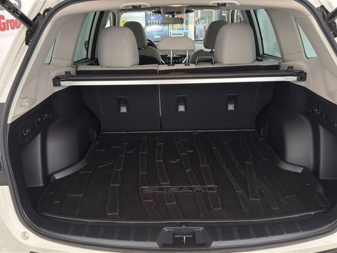 Used 2023 Subaru Forester Premium image 32