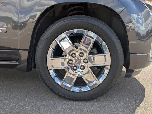 Used 2015 GMC Acadia Denali image 10