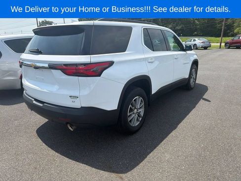 Used 2023 Chevrolet Traverse LT w/ Rear Camera Mirror Package AWD/4WD image 5