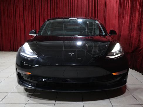 Used 2020 Tesla Model 3 Standard Range Plus RWD image 9