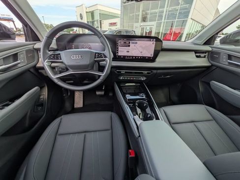 New 2026 Audi Q3 quattro 2.0T AWD/4WD image 7