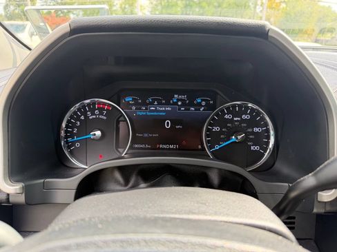 Used 2019 Ford F250 Lariat w/ Lariat Value Package AWD/4WD image 13