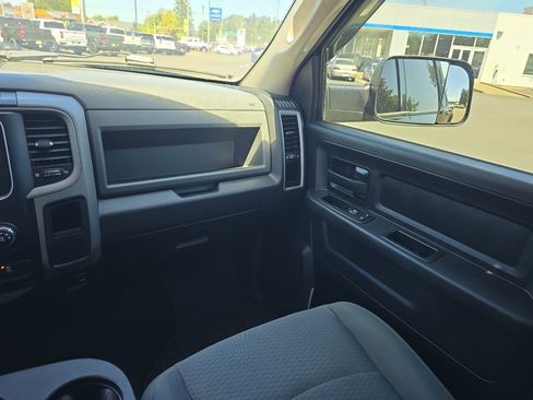 Used 2016 RAM 2500 Tradesman w/ Chrome Appearance Group AWD/4WD image 20