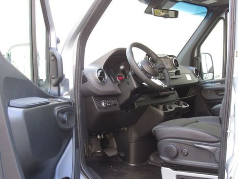 New 2026 Mercedes-Benz Sprinter 2500 image 10