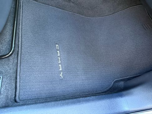 Used 2020 Toyota Camry SE image 9