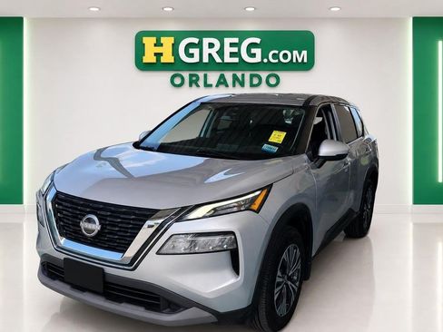 Used 2022 Nissan Rogue SV FWD image 4