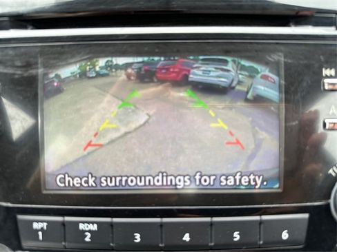Used 2016 Nissan Rogue SV AWD/4WD image 22
