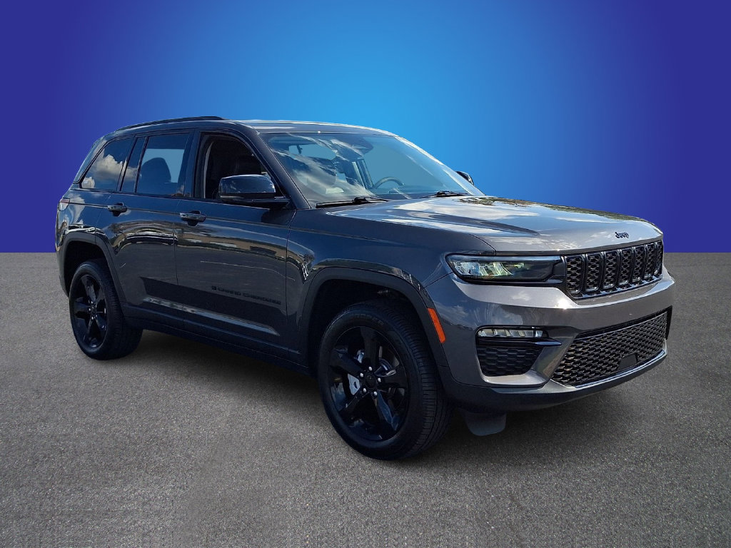 Used 2024 Jeep Grand Cherokee Limited w/ Black Appearance Package AWD/4WD image 3