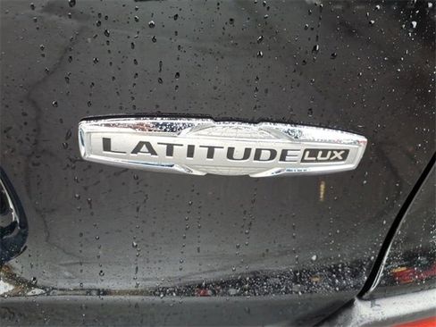 Certified 2022 Jeep Cherokee Latitude Lux image 13