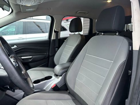 Used 2015 Ford Escape SE image 10