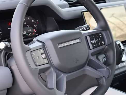New 2026 Land Rover Defender 110 X-Dynamic SE AWD/4WD image 17