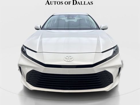 Used 2025 Toyota Camry LE FWD image 3