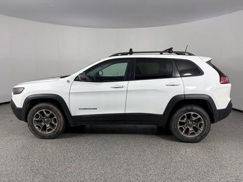 Used 2021 Jeep Cherokee Trailhawk AWD/4WD image 3