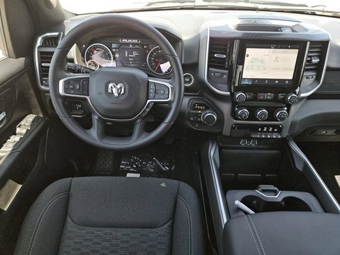 New 2026 RAM 1500 Express AWD/4WD image 9
