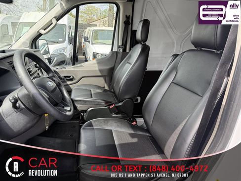 Used 2025 Ford Transit 250 148 Medium Roof image 9