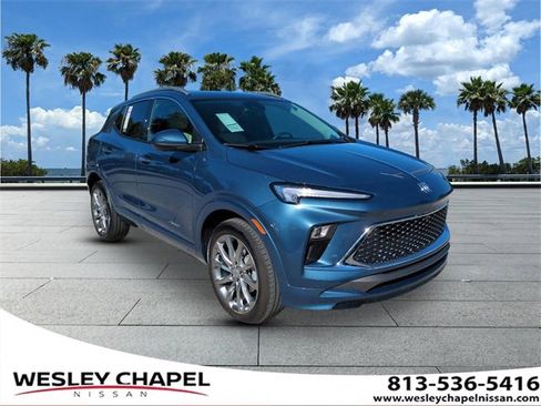 Used 2025 Buick Encore GX Avenir w/ Avenir Technology Package image 1