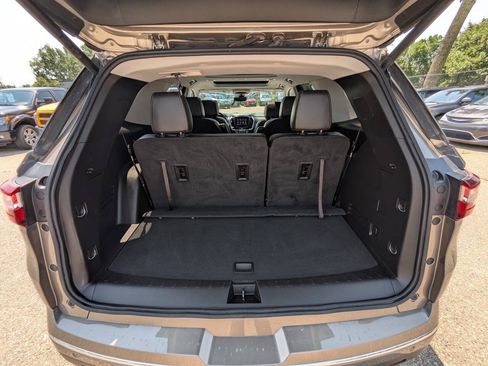 Used 2020 Chevrolet Traverse Premier AWD/4WD image 29