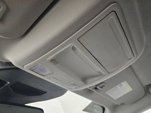 Certified 2024 Ford Escape Platinum image 31