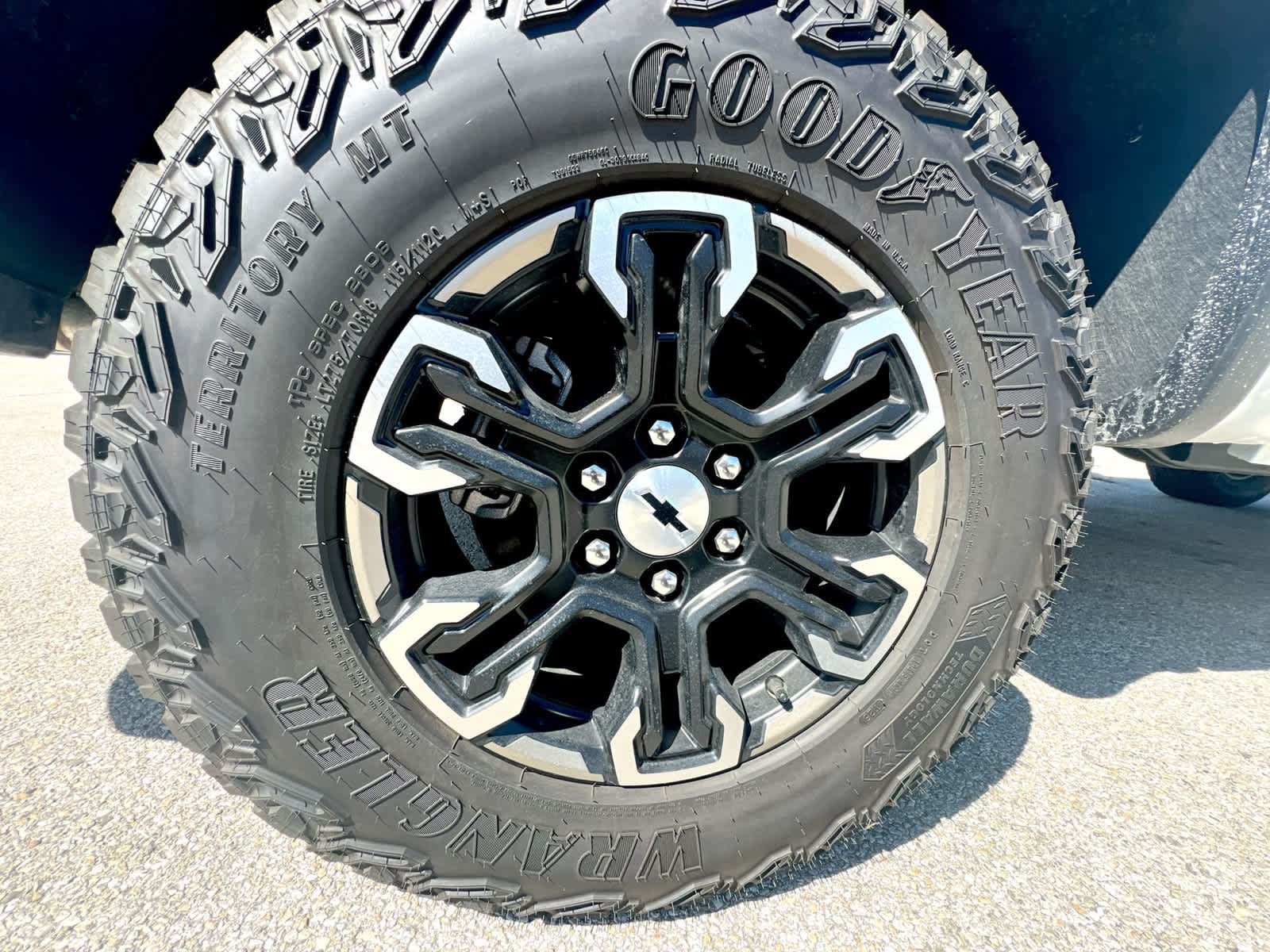 Used 2020 Chevrolet Silverado 1500 RST w/ Texas Edition AWD/4WD image 34