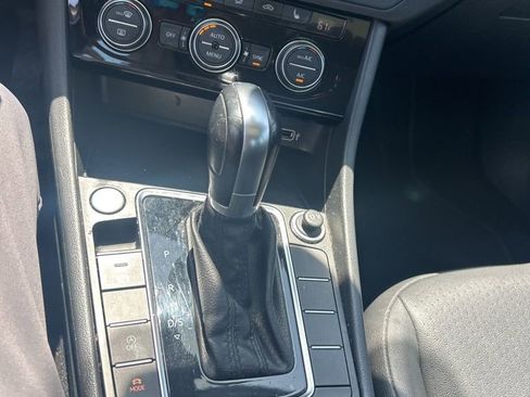 Used 2019 Volkswagen Jetta SEL FWD image 4