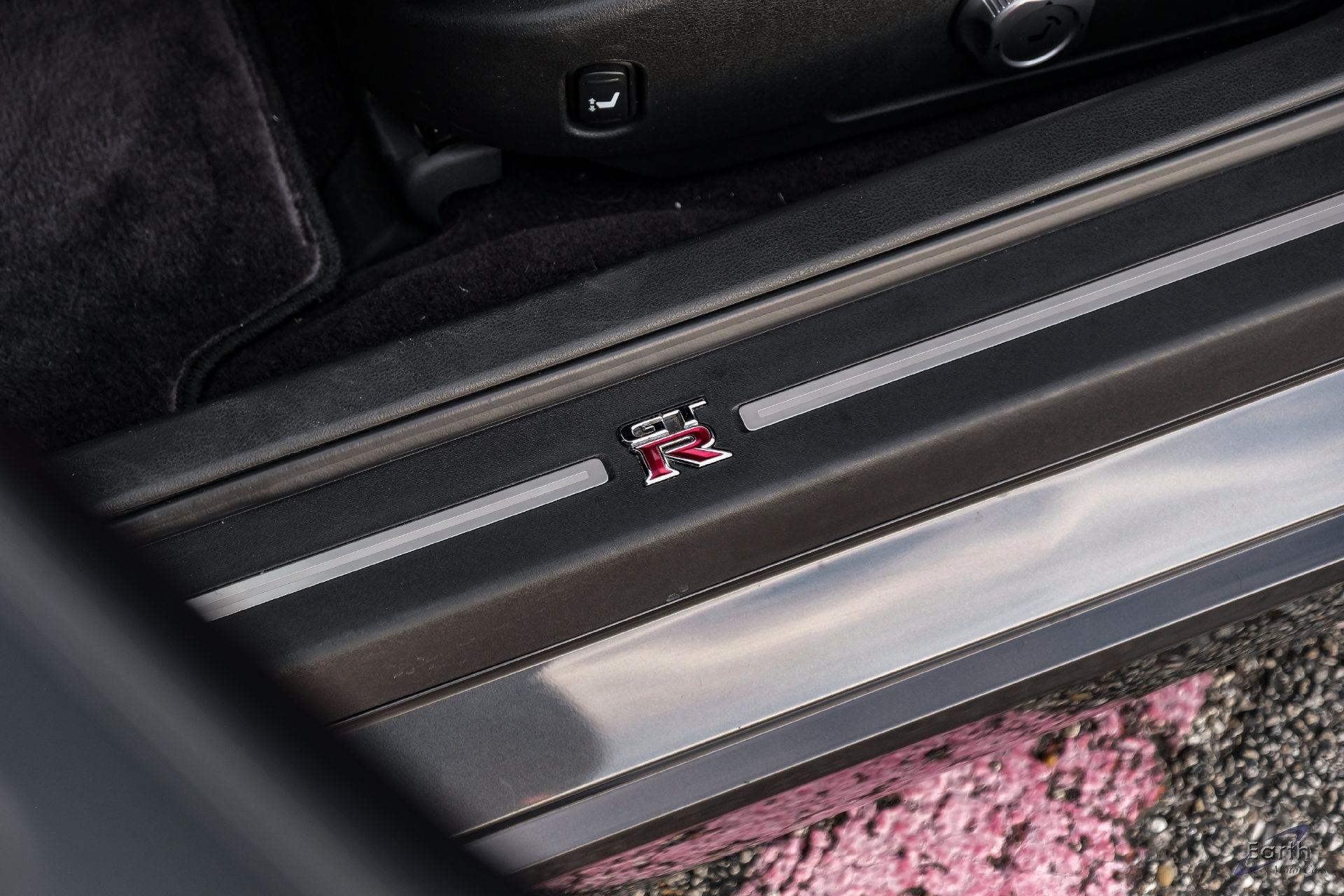 Used 2013 Nissan GT-R Black Edition AWD/4WD image 55