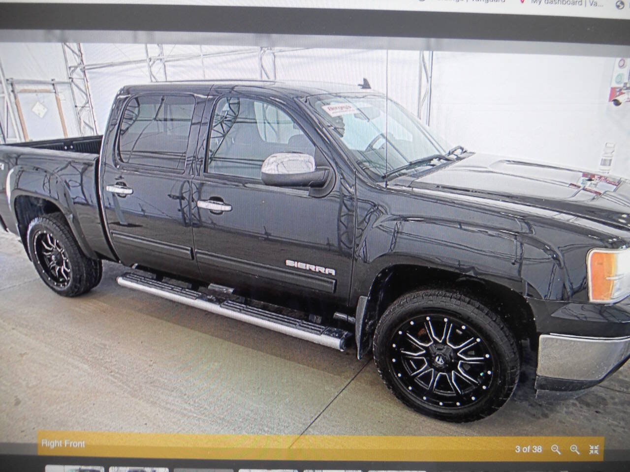 Used 2010 GMC Sierra 1500 SLE w/ (PDW) Pro Sport Package AWD/4WD image 9