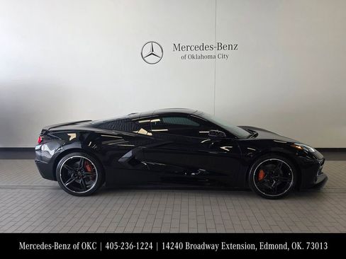 Used 2025 Chevrolet Corvette Stingray Premium Cpe w/ Stealth Interior Trim Package image 5