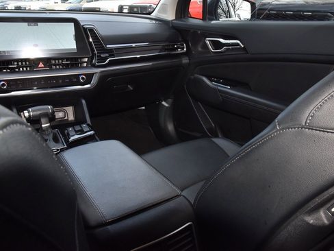 Used 2023 Kia Sportage EX image 17