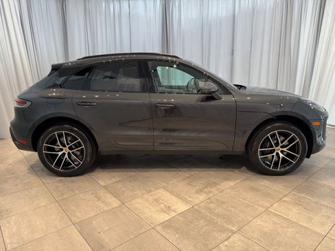 Certified 2025 Porsche Macan image 8