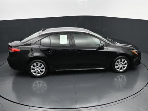 Used 2026 Toyota Corolla LE FWD image 32