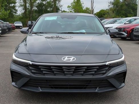 New 2026 Hyundai Elantra SE FWD image 9