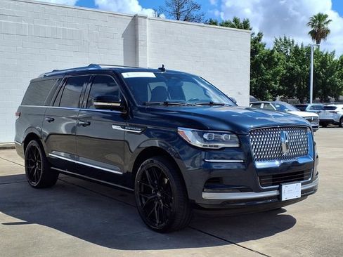 Certified 2022 Lincoln Navigator L Reserve RWD image 20