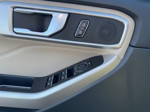 Used 2023 Ford Explorer XLT w/ Class IV Trailer Tow Package image 16